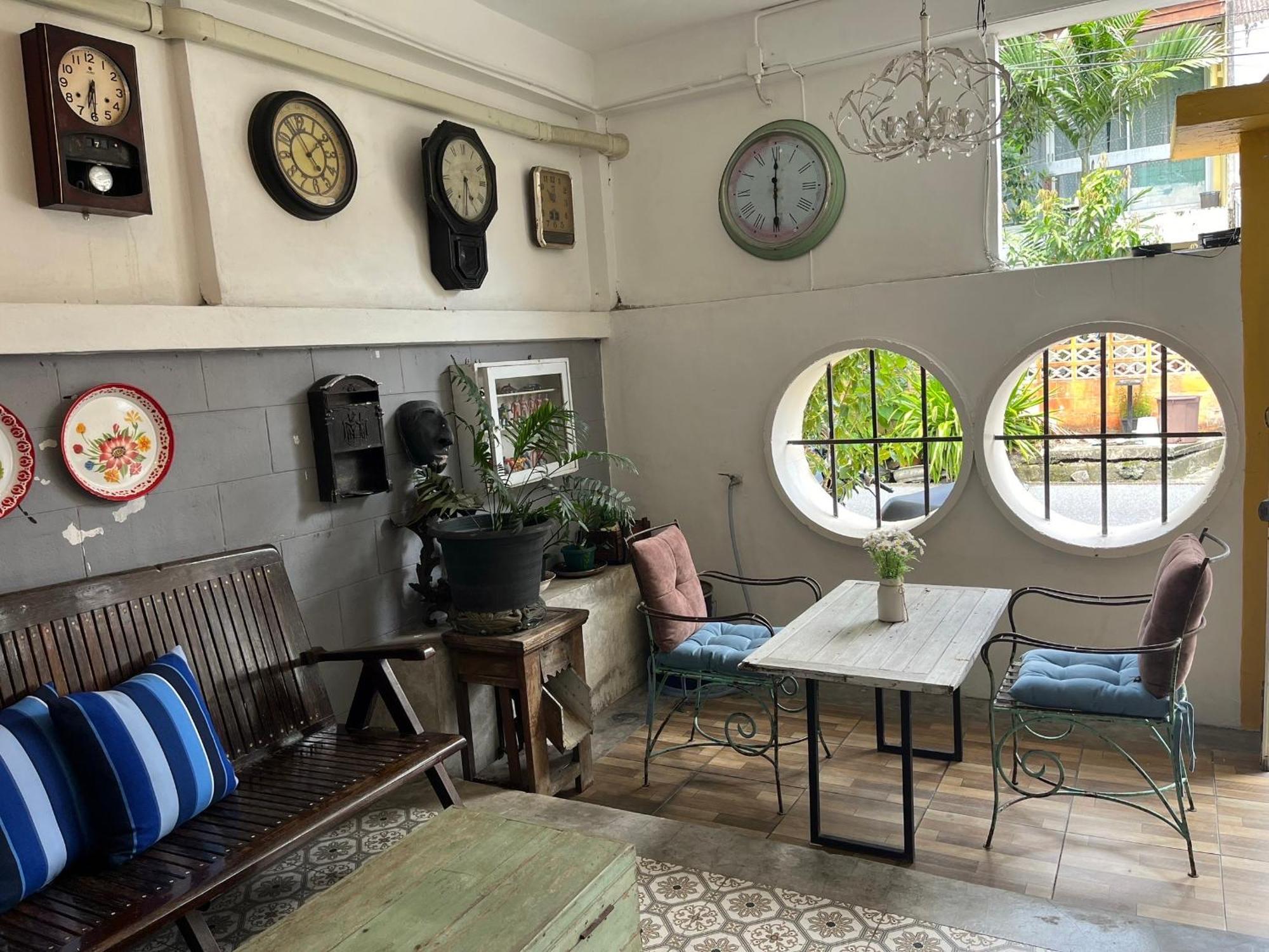 Appartement Auntie & Niece Phuket à Ban Sam Kong Extérieur photo